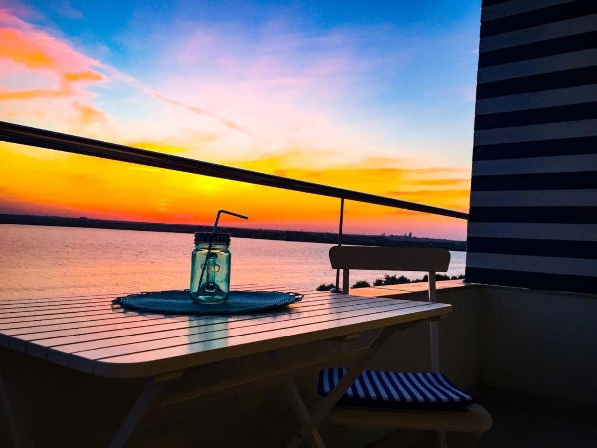 Summerland Sea & Lake Mamaia Exteriér fotografie